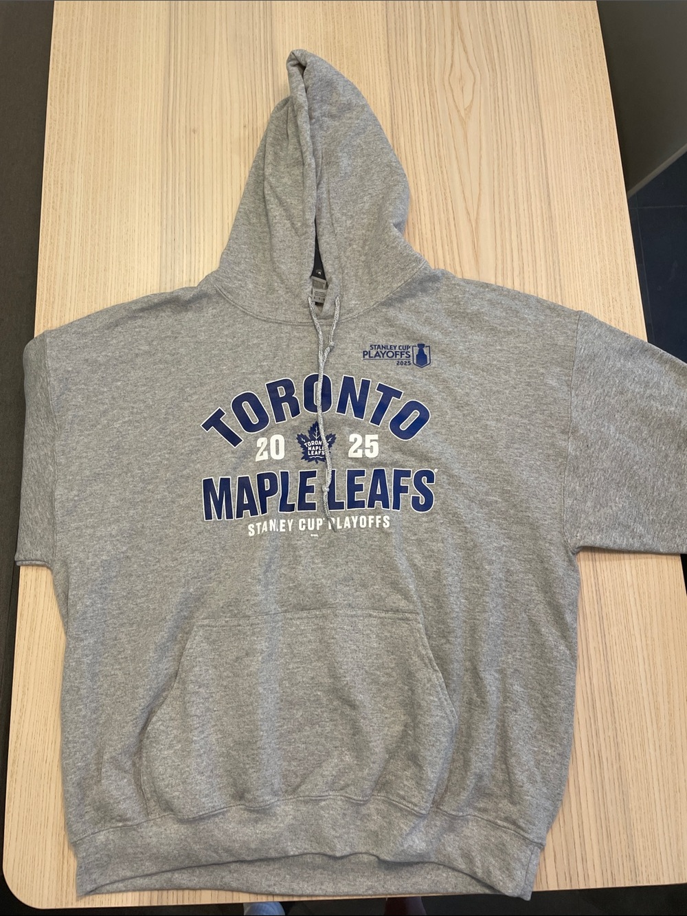 Toronto maple leafs hoodie